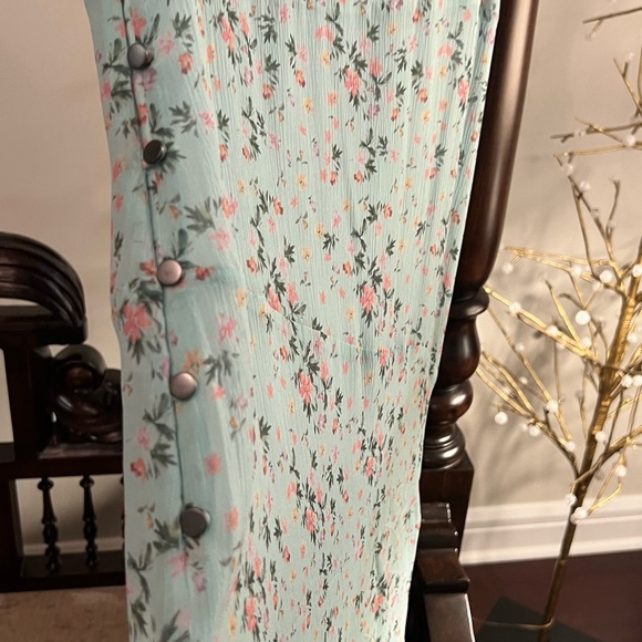 Nicole Miller floaty pale green chiffon dress with ruffle collar, asymmetric hem - Picture 3 of 13